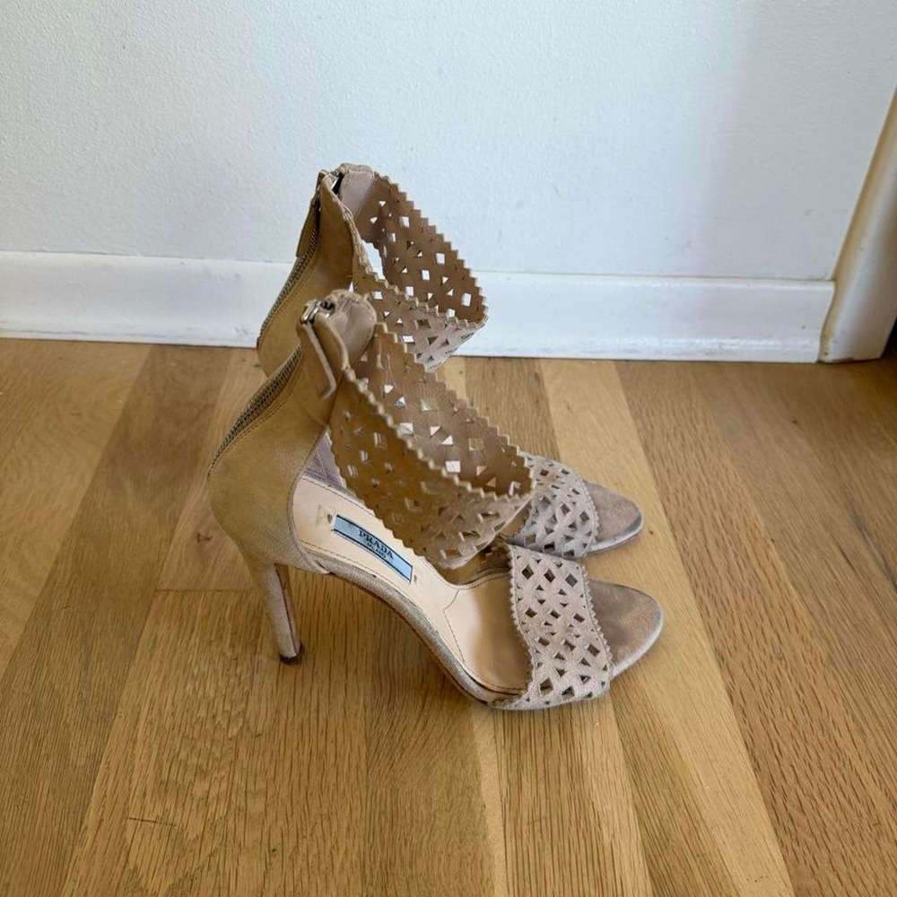 Prada Tan Leather Cut-Out Diamond Pattern Ankle Strap Sandals Heels 37.5 - Picture 3 of 6